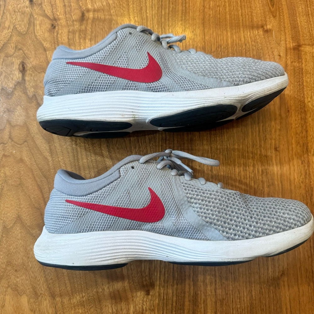 Nike Men’s Revolution 4 AA7402-006 Gray & Red Running Shoes Sneakers. Si… - Picture 14 of 14